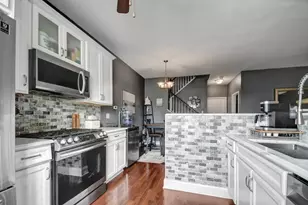 142 Azalea Cir, Romeoville, IL 60446 - Photo 8