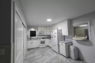 1530 Charles Dr, Glendale Heights, IL 60139 - Photo 2