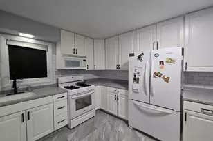 1530 Charles Dr, Glendale Heights, IL 60139 - Photo 4