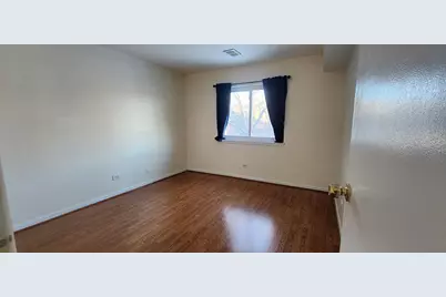 9422 Bay Colony Drive #2W, Des Plaines, IL 60016 - Photo 10