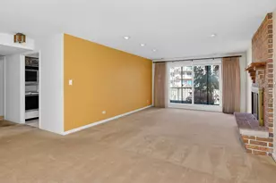 601 Lake Hinsdale Dr, Willowbrook, IL 60527 - Photo 6