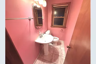 9215 S Hamlin Avenue, Evergreen Park, IL 60805 - Photo 18