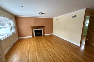 145 W Park Dr, Lombard, IL 60148 - Photo 4