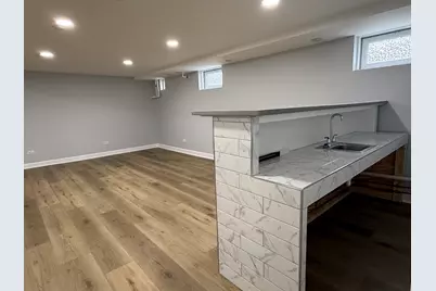 10061 Lacrosse Avenue, Skokie, IL 60077 - Photo 12