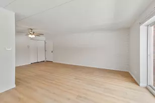 17000 Novak Dr, Hazel Crest, IL 60429 - Photo 2