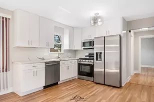 8101 S Oketo Ave, Bridgeview, IL 60455 - Photo 8