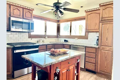 9112 Walnut Avenue, Franklin Park, IL 60131 - Photo 8