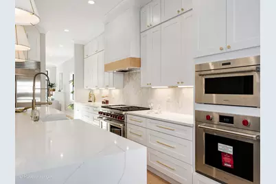 2902 N Seeley Avenue, Chicago, IL 60618 - Photo 12