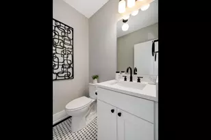 2902 N Seeley Ave, Chicago, IL 60618 - Photo 18
