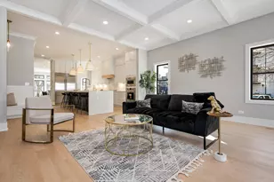 2902 N Seeley Ave, Chicago, IL 60618 - Photo 16