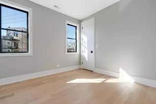 2902 N Seeley Ave, Chicago, IL 60618 - Photo 24