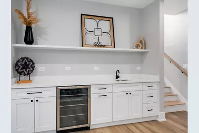 2902 N Seeley Avenue, Chicago, IL 60618 - Photo 30