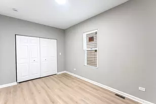 2733 W 38th St, Chicago, IL 60632 - Photo 14