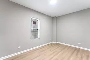 2733 W 38th St, Chicago, IL 60632 - Photo 16