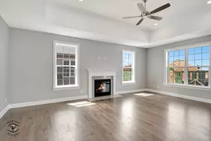 8026 Bradley Dr, Tinley Park, IL 60487 - Photo 4