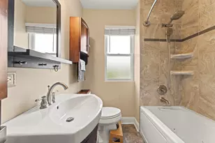 107 S Burton Pl, Arlington Heights, IL 60005 - Photo 8