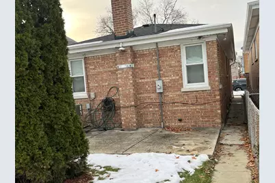 841 N Kildare Avenue, Chicago, IL 60651 - Photo 2