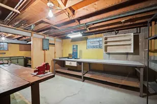 1402 W Willow Ln, Mount Prospect, IL 60056 - Photo 16