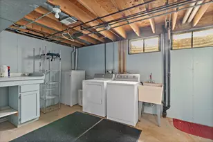 1345 S Madlock Ct, Elgin, IL 60123 - Photo 18