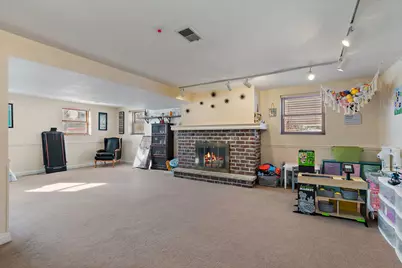 1345 S Madlock Court, Elgin, IL 60123 - Photo 14