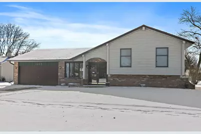 1345 S Madlock Court, Elgin, IL 60123 - Photo 22