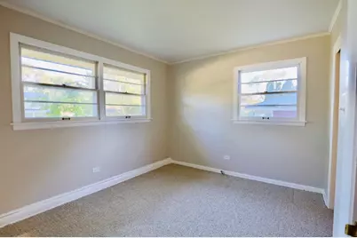 423 Lawrence Avenue, Grayslake, IL 60030 - Photo 10