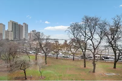 189 E Lake Shore Drive #4E, Chicago, IL 60611 - Photo 36