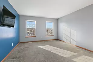 39 W Bluebell Ave, Cortland, IL 60112 - Photo 16