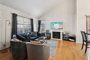 2797 Shelly Ln, Aurora, IL 60504 - Photo 2