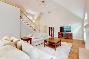 1761 Stanford Ct, Lake Forest, IL 60045 - Photo 4