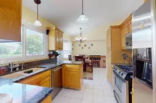 412 Chateau Dr, Buffalo Grove, IL 60089 - Photo 8