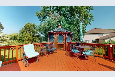 412 Chateau Drive, Buffalo Grove, IL 60089 - Photo 32