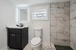 8389 S Baltimore Ave, Chicago, IL 60617 - Photo 18