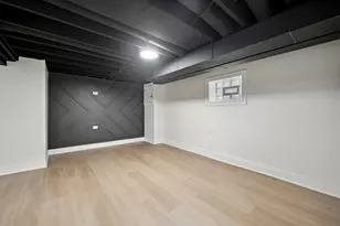 8389 S Baltimore Ave, Chicago, IL 60617 - Photo 22