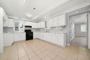 55 Apple Ln, Park Forest, IL 60466 - Photo 6