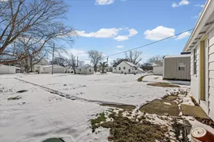214 S Railroad Ave, Buckley, IL 60918 - Photo 28