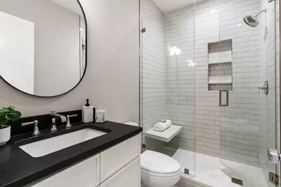 2203 W Huron Avenue, Chicago, IL 60622 - Photo 46