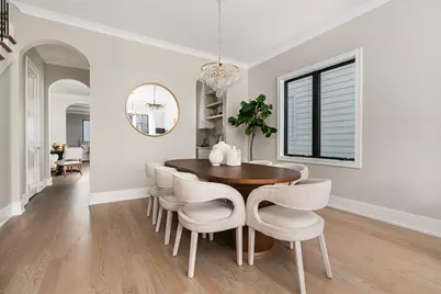 2203 W Huron Avenue, Chicago, IL 60622 - Photo 6