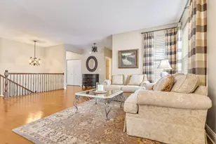 1093 Glendale Rd, Pingree Grove, IL 60140 - Photo 2