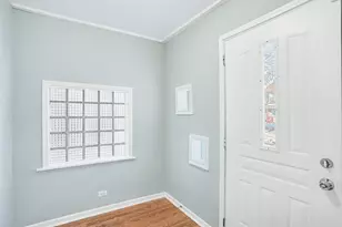 6954 S Prairie Ave, Chicago, IL 60637 - Photo 2