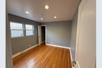 9710 S Chappel Avenue, Chicago, IL 60617 - Photo 8