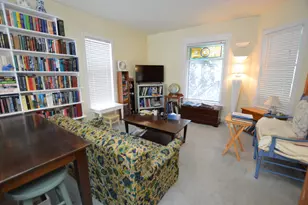 810 Julien St, Belvidere, IL 61008 - Photo 8