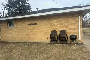 173 E 151st St, Harvey, IL 60426 - Photo 2