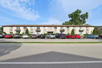 8999 Kennedy Drive #1B, Des Plaines, IL 60016 - Photo 2