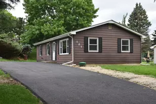 121 Pheasant Trail, Carpentersville, IL 60110 - Photo 1