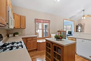 8207 Squirrel Dr, Spring Grove, IL 60081 - Photo 10