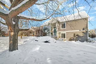2357 Twilight Dr, Aurora, IL 60503 - Photo 2