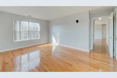 974 N Village Drive #4, Round Lake Beach, IL 60073 - Photo 18