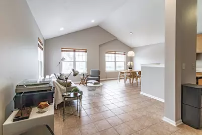 349 Pine Lake Circle, Vernon Hills, IL 60061 - Photo 4