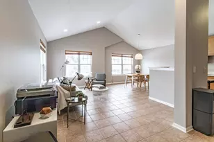 349 Pine Lake Cir, Vernon Hills, IL 60061 - Photo 4